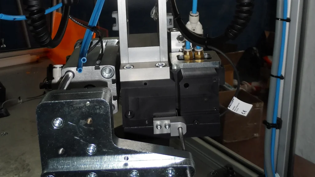 ÇALIŞMA VE MONTAJ MASALARI